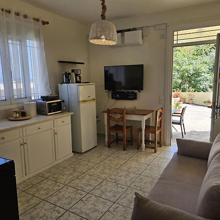 Apartments Margarita Kaizer Bridge Achílleion Dış mekan fotoğraf