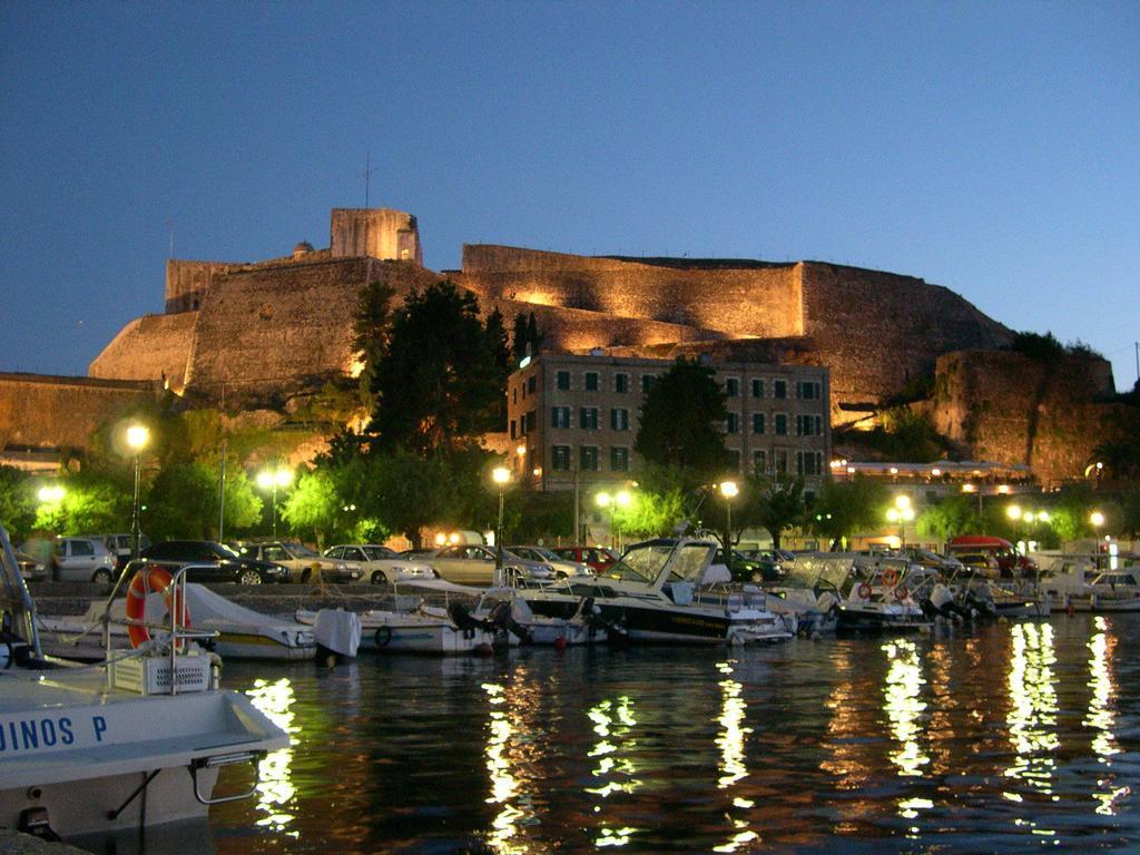 Apartments Margarita Kaizer Bridge Achílleion Dış mekan fotoğraf